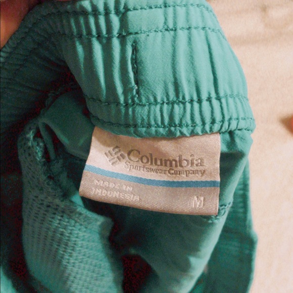 Columbia shorts (4 pair) LIKE NEW - Picture 2 of 4